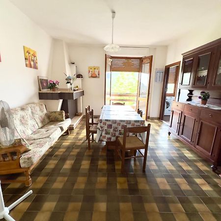 Ampio Appartamento Marina Di ארבוס מראה חיצוני תמונה